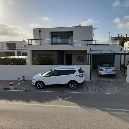 Holiday home Freistehende Mit Beheiztem Pool In Der Naehe Von Straenden Und Der Reizvollen Stadt Sao Martinho Do Porto, Sao Martinho do Porto