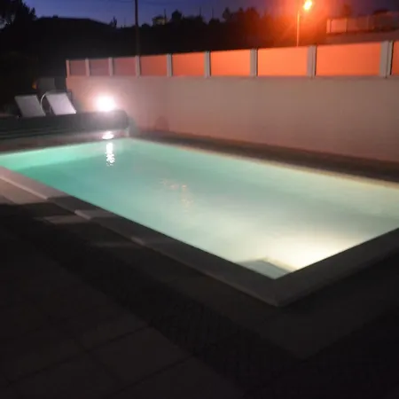 Holiday home Freistehende Mit Beheiztem Pool In Der Naehe Von Straenden Und Der Reizvollen Stadt Sao Martinho Do Porto,